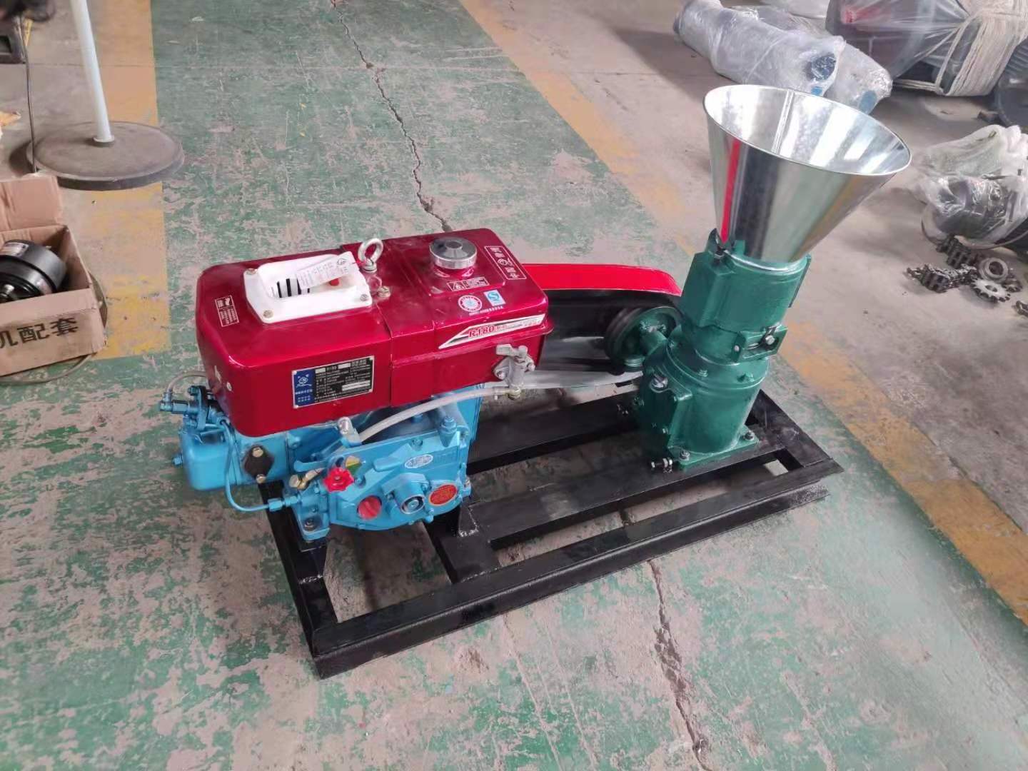 diesel engine 100-150kg/hour chicken feed pellet mill alfalfa pellet machine