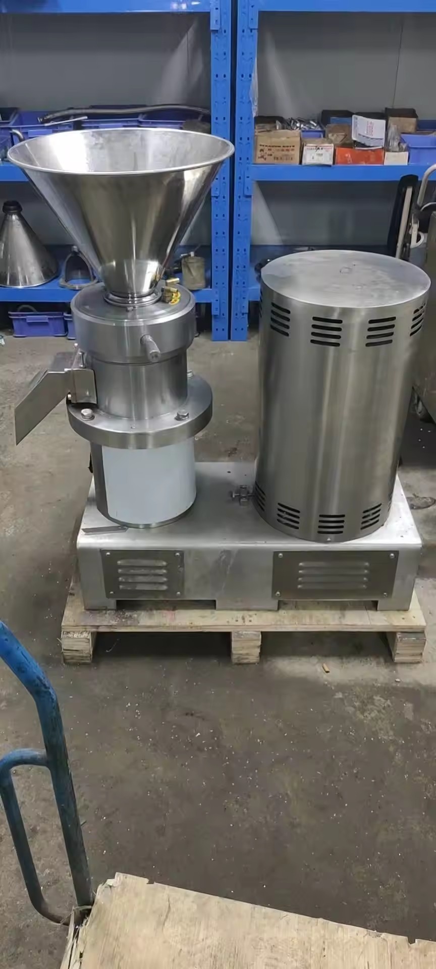 200kg Chili sauce fruit and tomato grinding machine vertical  colloid mill stainless steel small food colloid mill  HJ-MS130