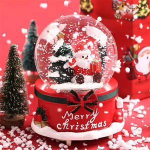 Customize Snowball Resin crafts Gifts Christmas Snow Globe wholesale Christmas Snow Globe Ornament