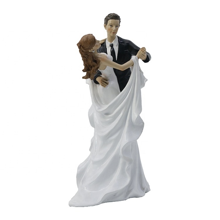 Custom design couple souvenirs wedding cake topper figurines, resin valentine dancing couple figurines*