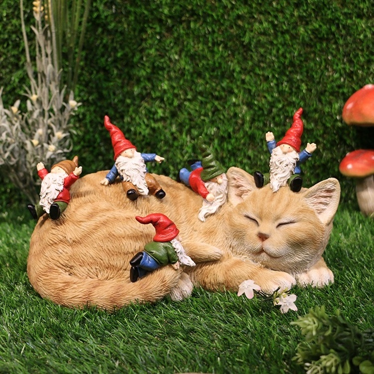 Wholesale new design small funny garden decoration sleeping cat miniature gnomes