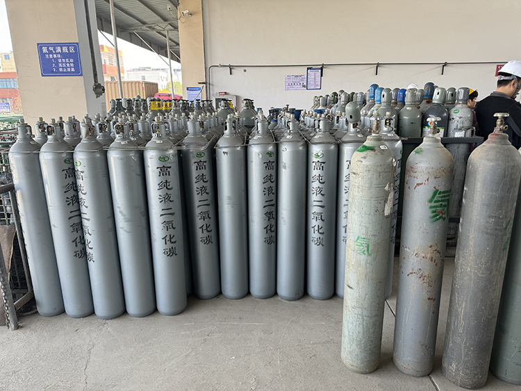 Industrial Hydrogen Gas Price 13.4L Empty Oxygen Cylinder Small Gas Tank For Sale