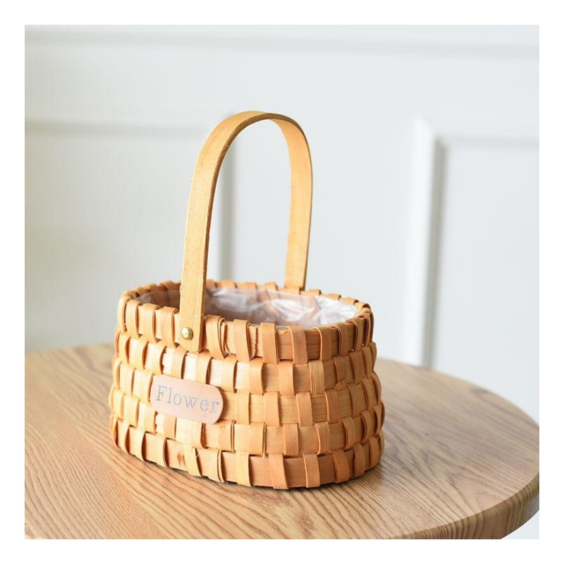 Wholesale Christmas Fashion Empty Gift Basket Hand-Woven Flower Baskets with Handle Decorated Fruit Storage Baskets for Gifts