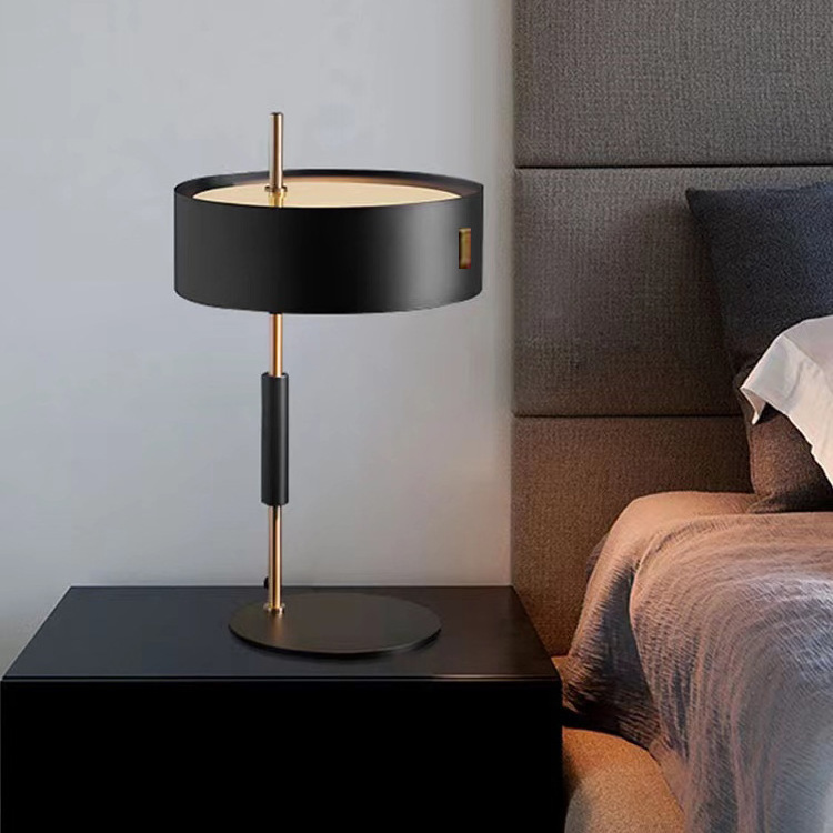 Modern Minimalist Table Lamp Fashion Scandinavian Design Lamps And Lanterns Living Room Study Bedroom Hotel Bedside Lamps