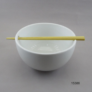 Popular design modern wholesale white porcelain tableware ceramic noodle bowls with chopsticks