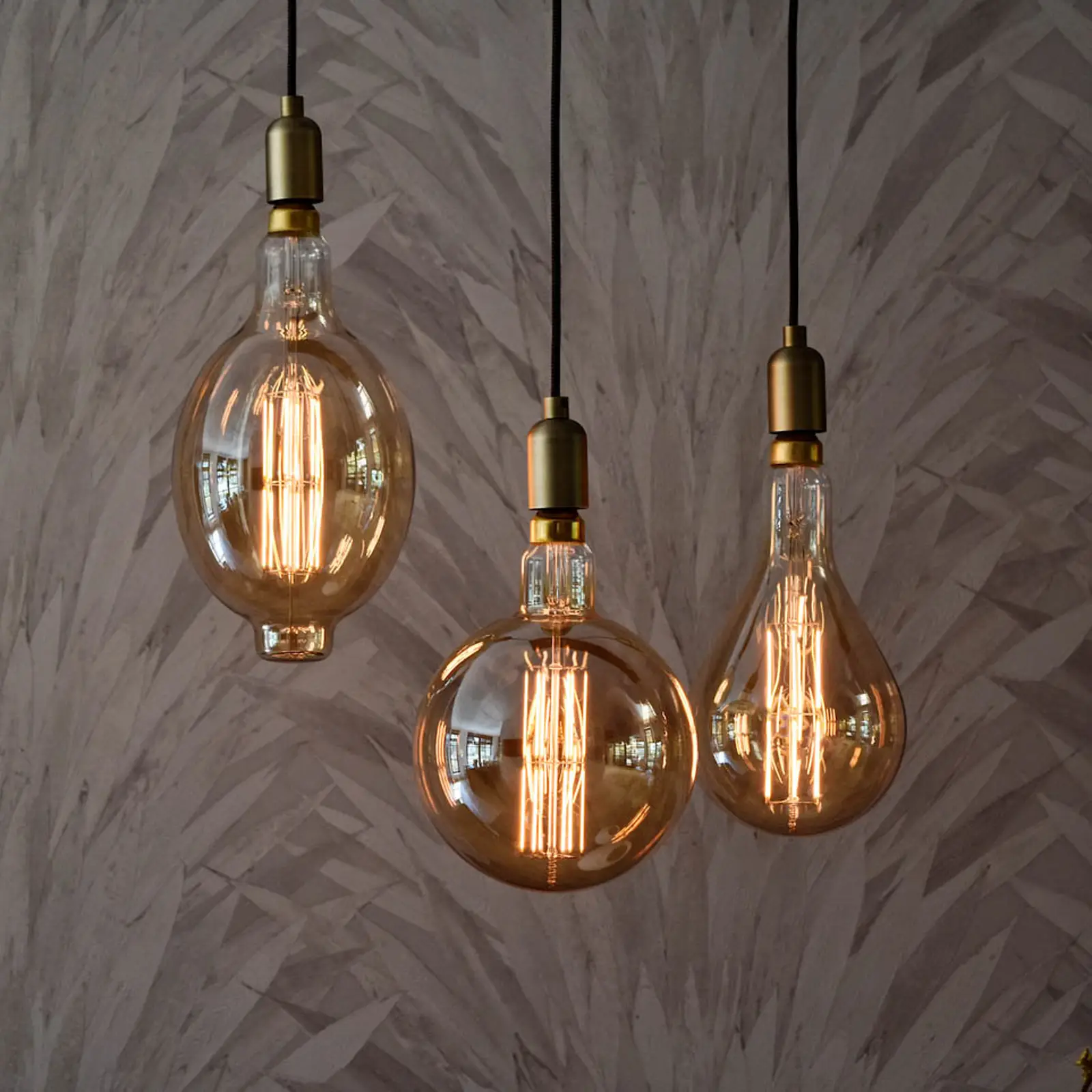 Coffee Bar Indoor Decoration Warm Atmosphere Edison Light Bulb A165 Irregular A160 Large Size LED Filament Light Bulb