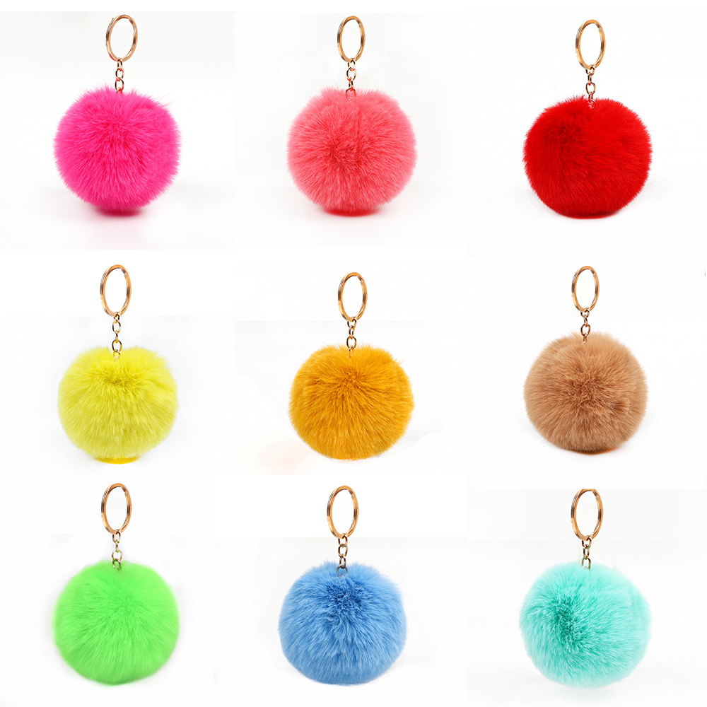 2022 hot sale cheap simple style fur ball  key rings  Fluffy cute  bulk 8cm faux fur pom pom keychain