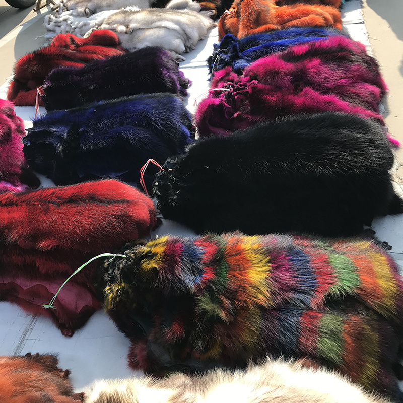 Dyed color real Fur 100% Products Made From Animal Skin Hide raccoon fur