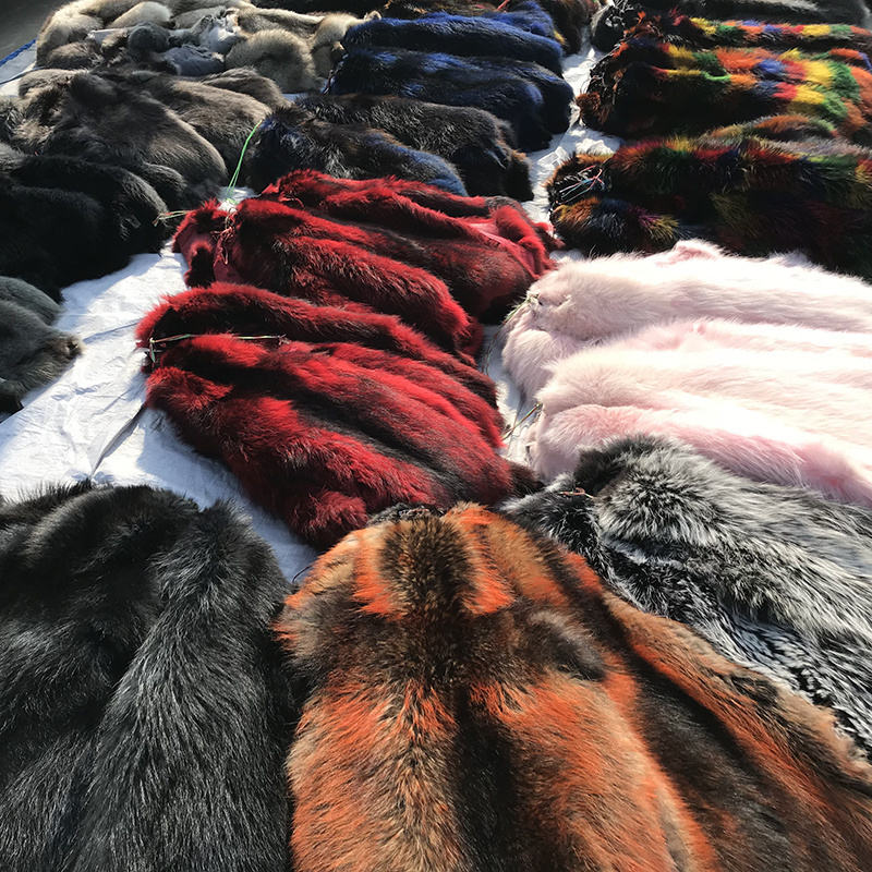 Dyed color real Fur 100% Products Made From Animal Skin Hide raccoon fur