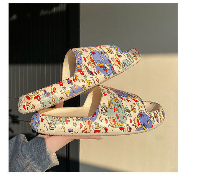 2022 New Summer Women Cartoon Home Slippers Thick Soles Family Flat Slippers Soft Sole Bathroom Slippers