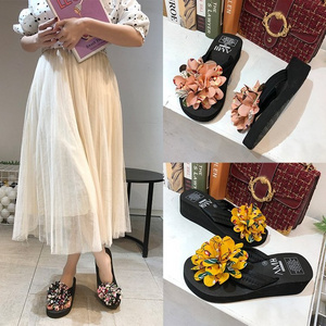 New Arrival Flower Beach Flip Flops Summer Comfortable wedge Soled Indoor & Outdoor Slippers for Women