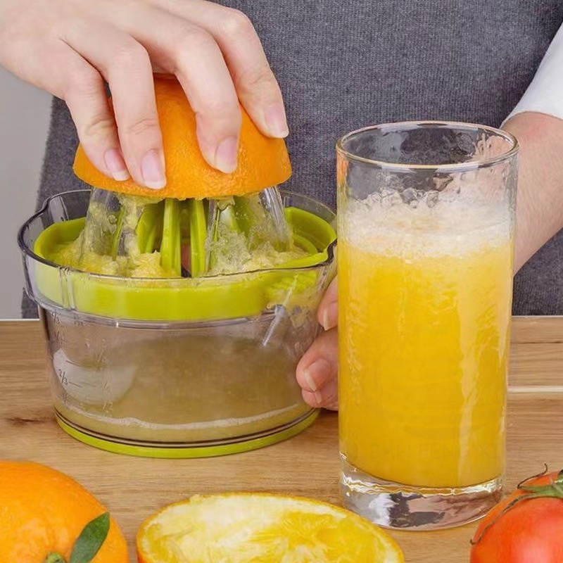 Plastic Manual Citrus Juicer Fruits Hand Press Juice Orange Lemon Squeezer with Strainer and Built-in Measuring Cup