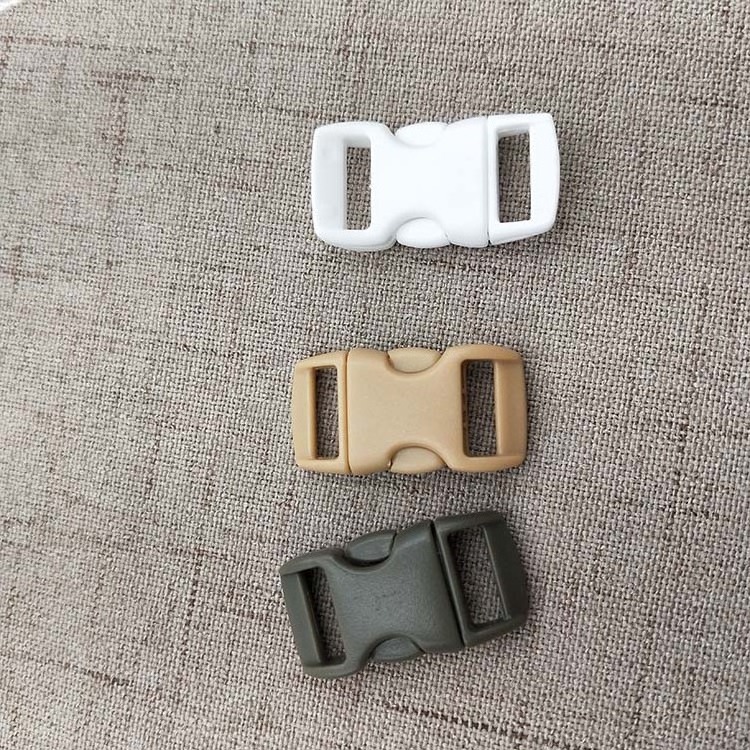 Multi-Color Contoured Quick Release Plastic Buckles for dog collar