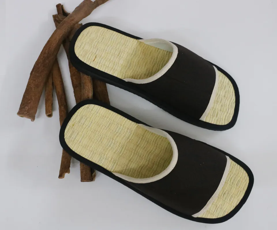 Breathable Absorbent Seagrass Cinnamon Sandals Slippers for Men and Women Best Quality Good Price