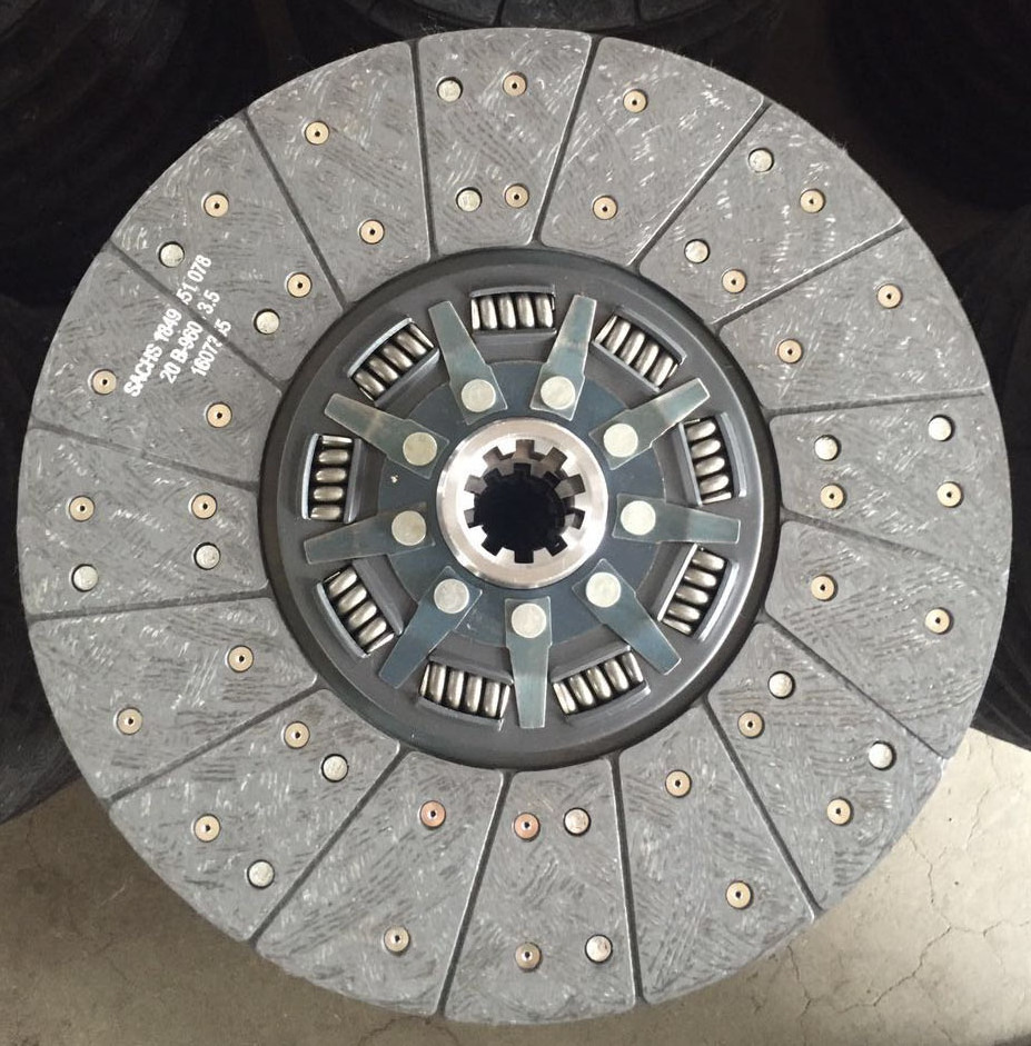 Sinotruck clutch disc and spare parts clutch disc cover 1878001152 with rock bottom price