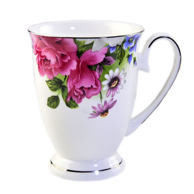 2019 hot sale  custom plain white ceramic mug cup fine bone china footed mug