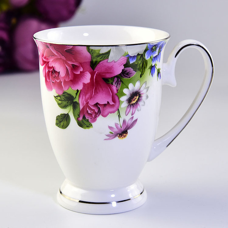 2019 hot sale  custom plain white ceramic mug cup fine bone china footed mug