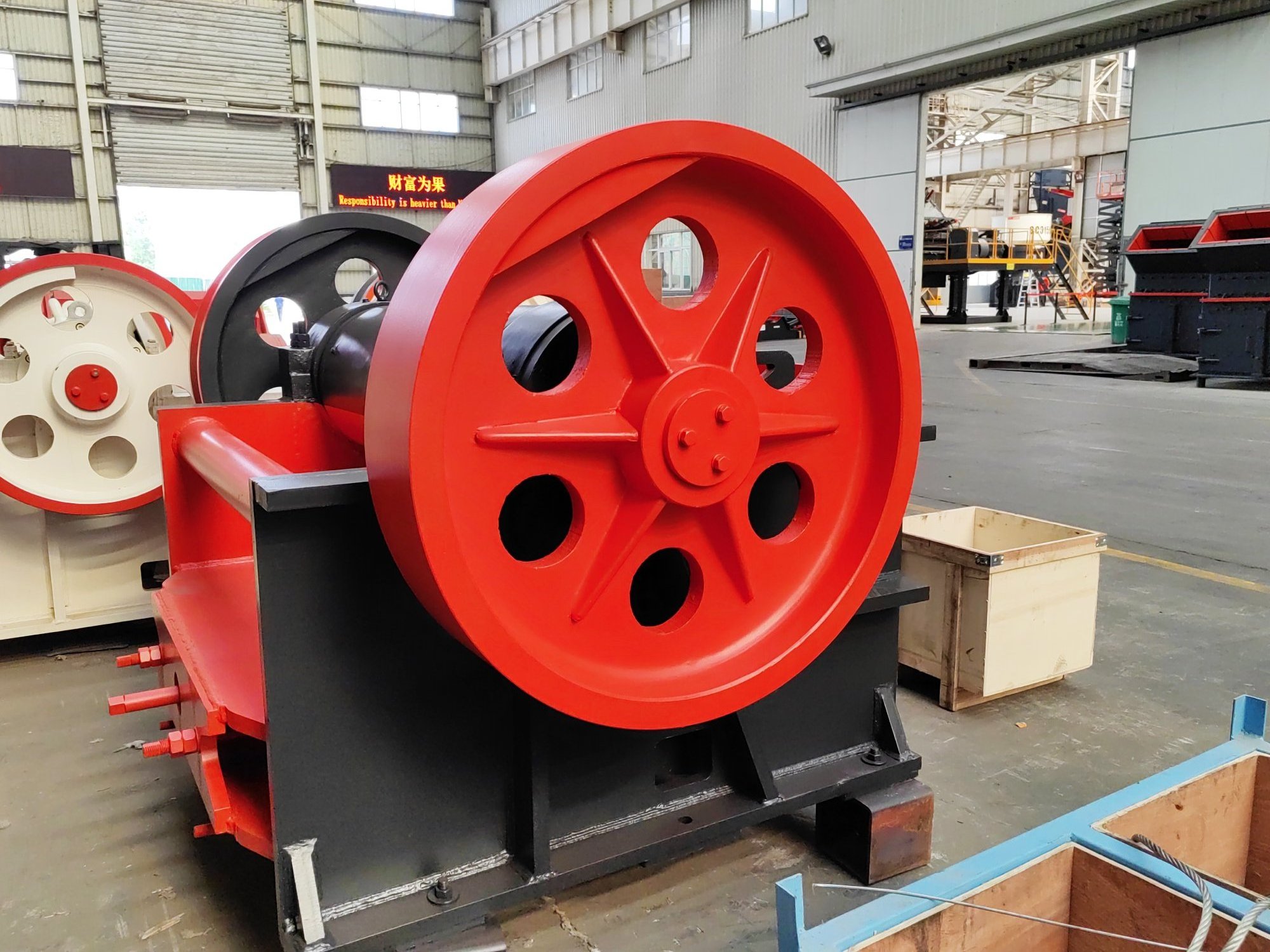 Primary Crusher PEX 150*750 Jaw Crusher Mobile Stone Crusher with Diesel Engine Zhengzhou Machinery Engine Parts High Capacity