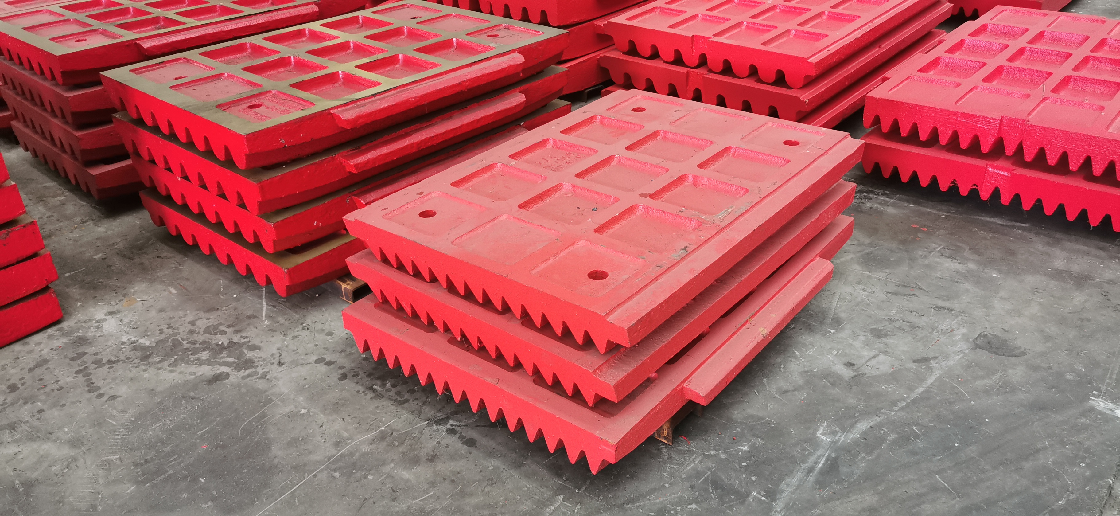 Jaw crusher spare parts jaw plates for henan hongxing