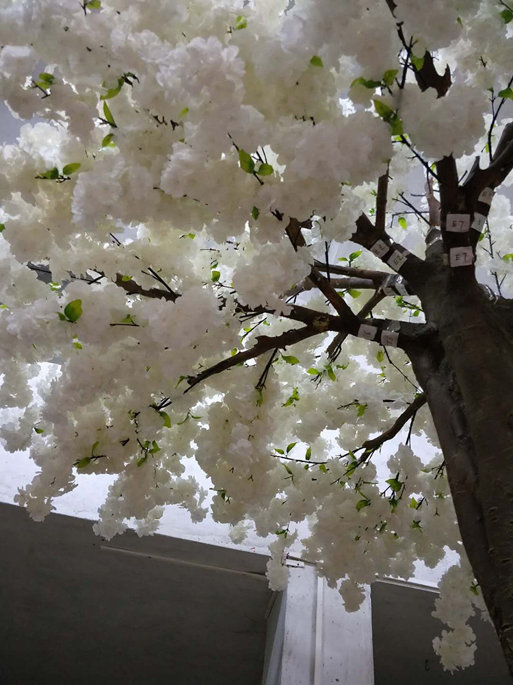 China Factory Wholesale Custom fiberglass trunk Artificial Silk Indoor White Cherry Blossom Trees for Sale