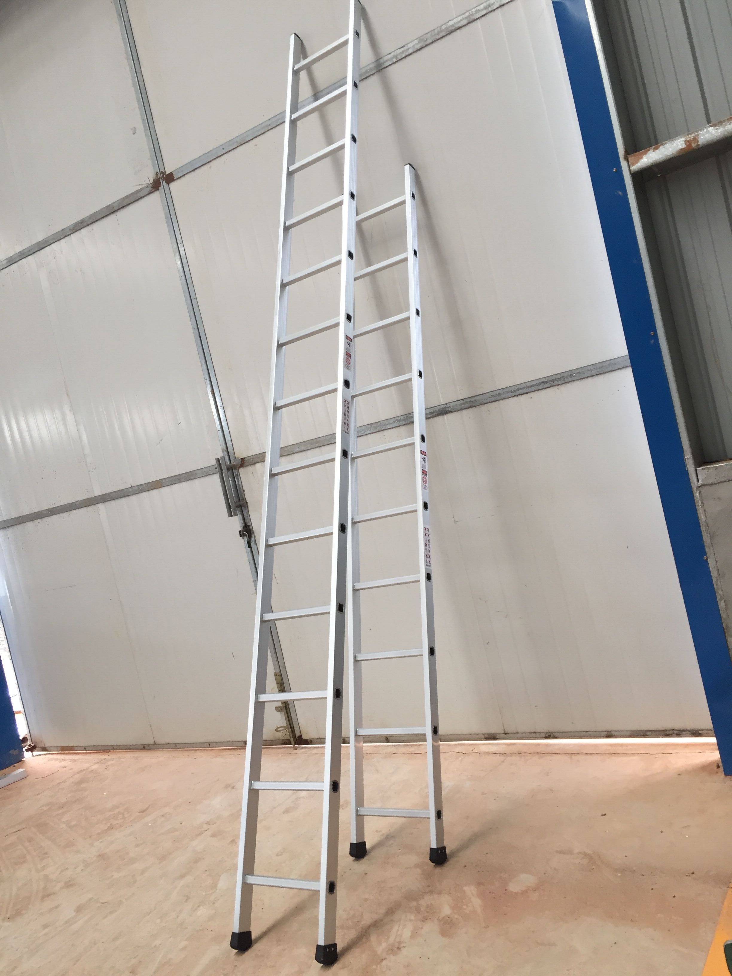 ADTO 300 lb 6 metre Aluminum construction scaffolding single straight ladder