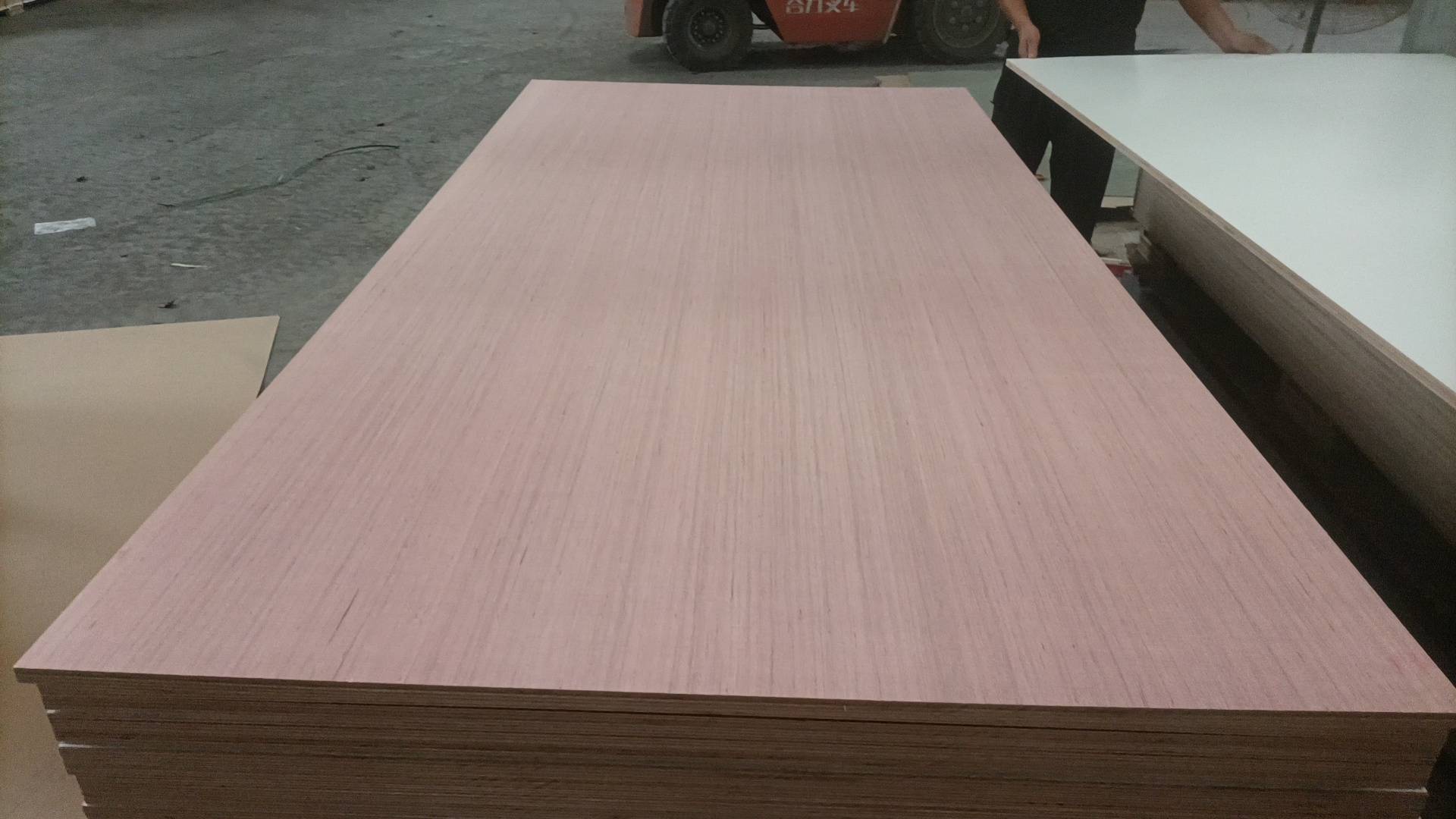 High Quality  Commercial Marine Okoume Plywood for wood packaging and furniture