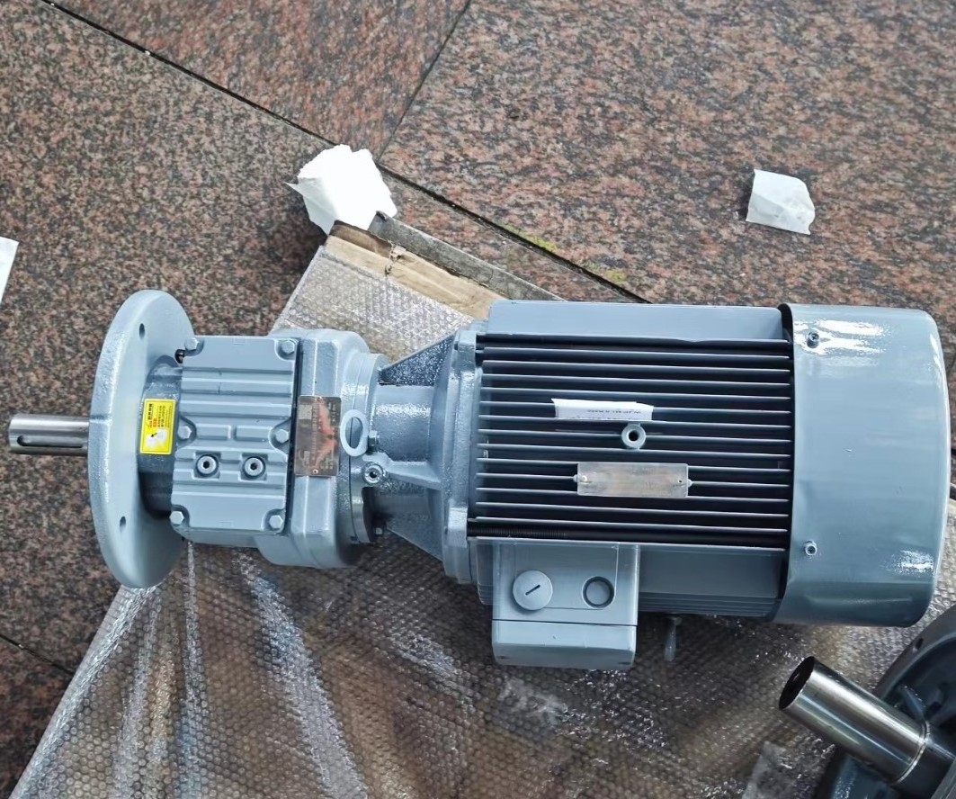 Factory hot sale R series helical gearbox Helical Reduce R series inline helical gear motor gearbox