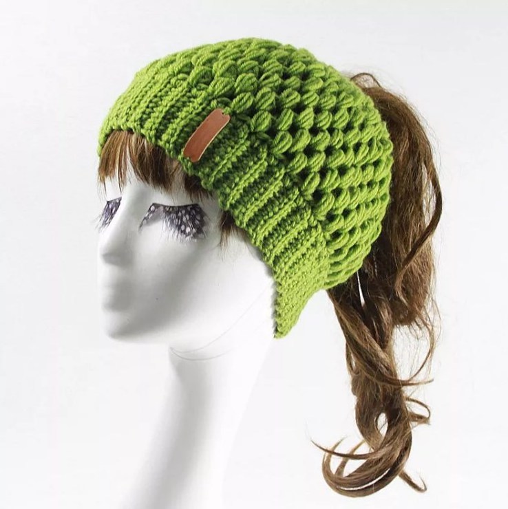 wholesale Embroidered winter skull hat  women knitted hats customize ponytail beanie