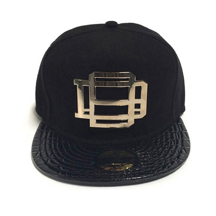 custom design men gold Metal Plate Logo  hip-hop gorras Flat Brim 5 Panel snapback cap hat