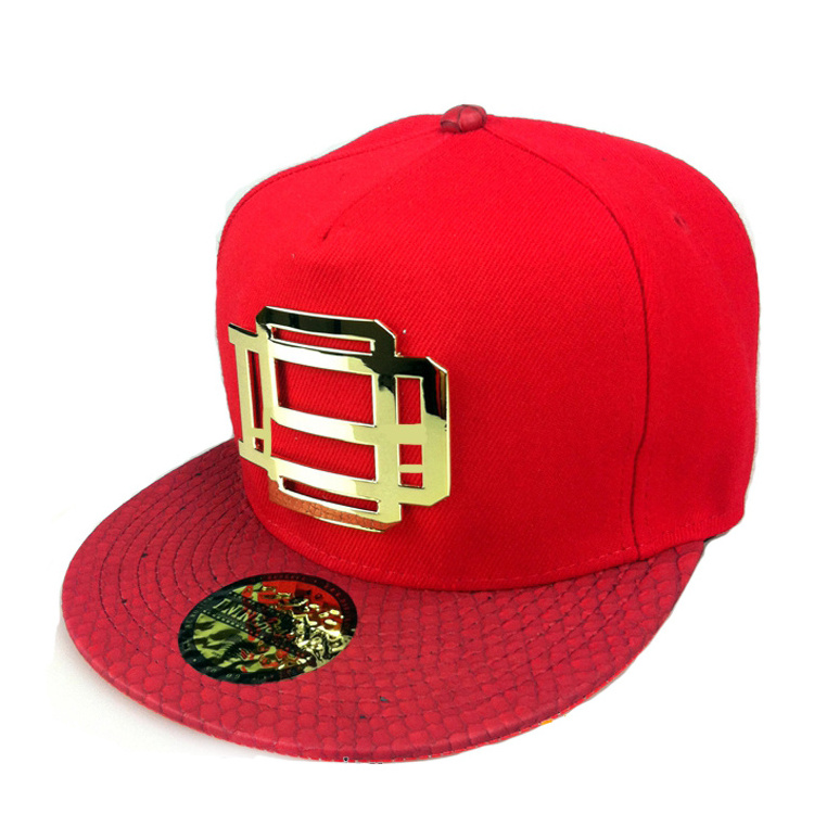 custom design men gold Metal Plate Logo  hip-hop gorras Flat Brim 5 Panel snapback cap hat