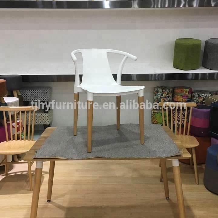 China Cheap Arm Restaurant Chairs Black Plastic Frame Wooden Legs Kitchen Chairs For Sale