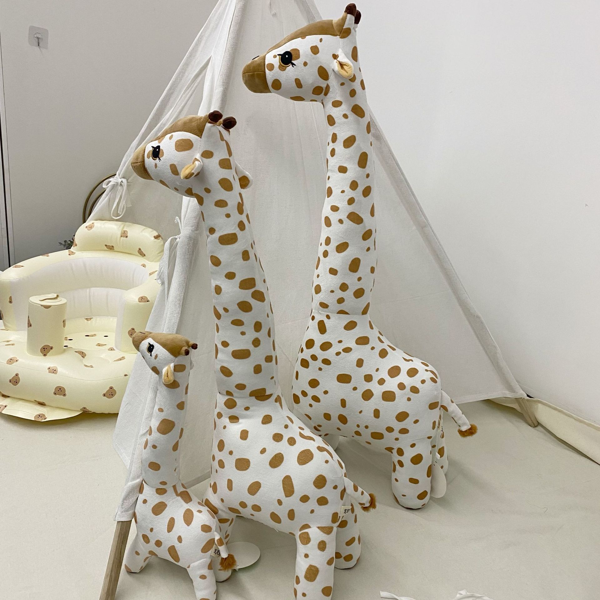 Wholesale Stuffed Wild Animal Toys Custom realistic giraffe plushie Baby Sleep Comfort toys For Children