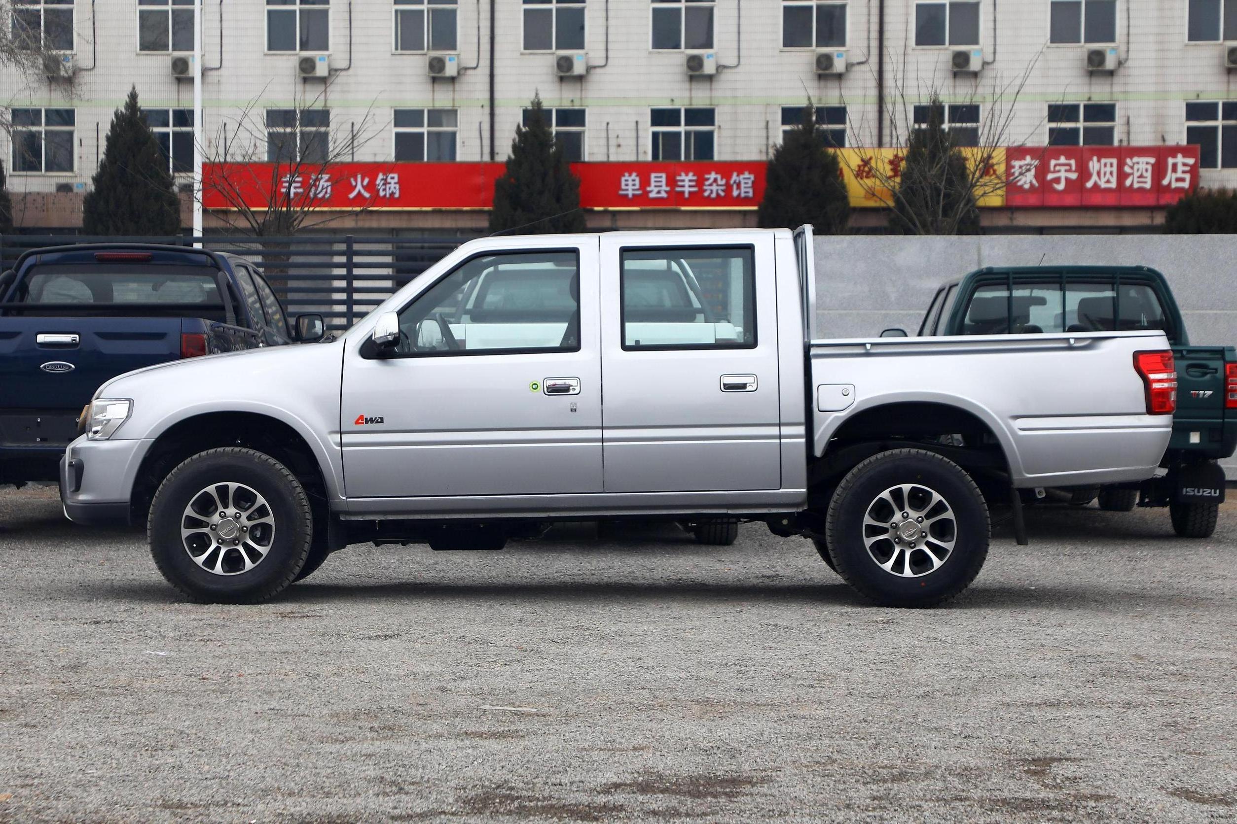 2023 Isuzu T17 Diesel Pickups Double Cabin 4wd Camper 3.0T 143hp hot sale in stock Diesel Multi-purpose van pickup truck