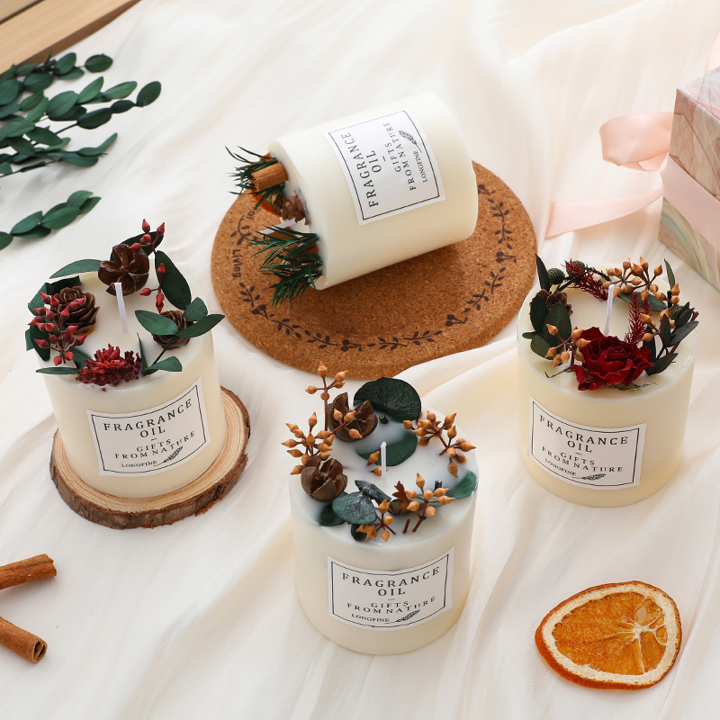 Romantic Soy Wax Scented Candles with Dried Flowers Forest Style Pillar Candles Emergency Wedding Gifts Home Decor Spa Candles