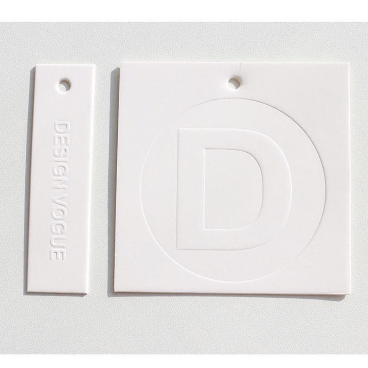 Luxury Custom Logo Embossed Clothing Hangtag Wholesale High End Thick Paper Garment Hang Tag White Square Swing Tags