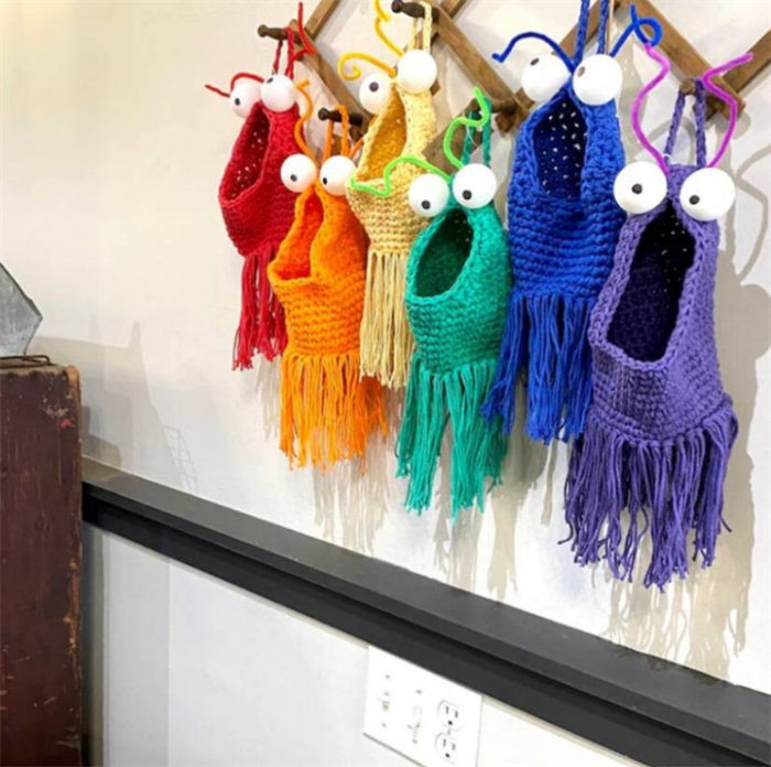 SZ987 Fashion 2024 Monster Plant Baskets Hand Knitted Alien Holders Door Knob Baskets Hanging Crochet Macrame Plant Hangers