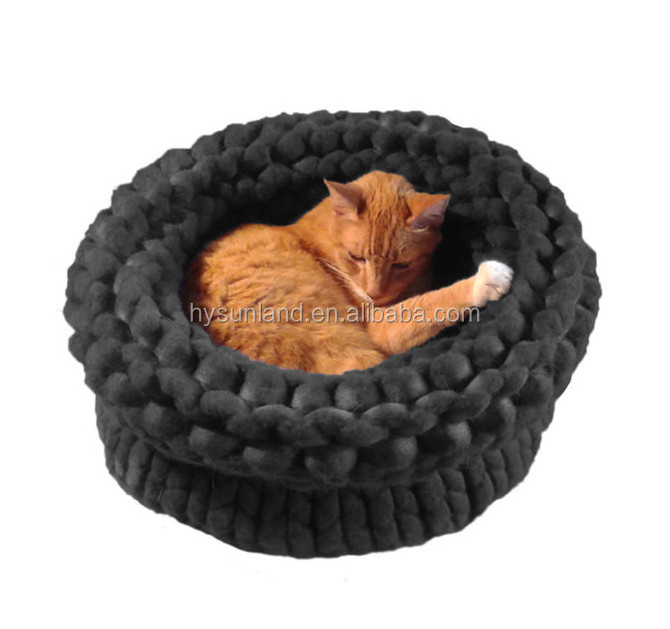 Factory price Fashionable soft Ky1522 crochet dog house Merino Chunky handmade Knit Pet caves Giant Knitting wool Pet Cat beds