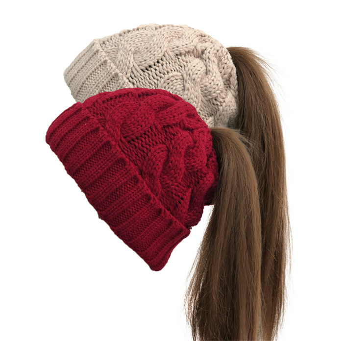 S5040 hot sale winter chunky warm caps cable knit ponytail beanie women hats messy bun beanie with ponytail hole top