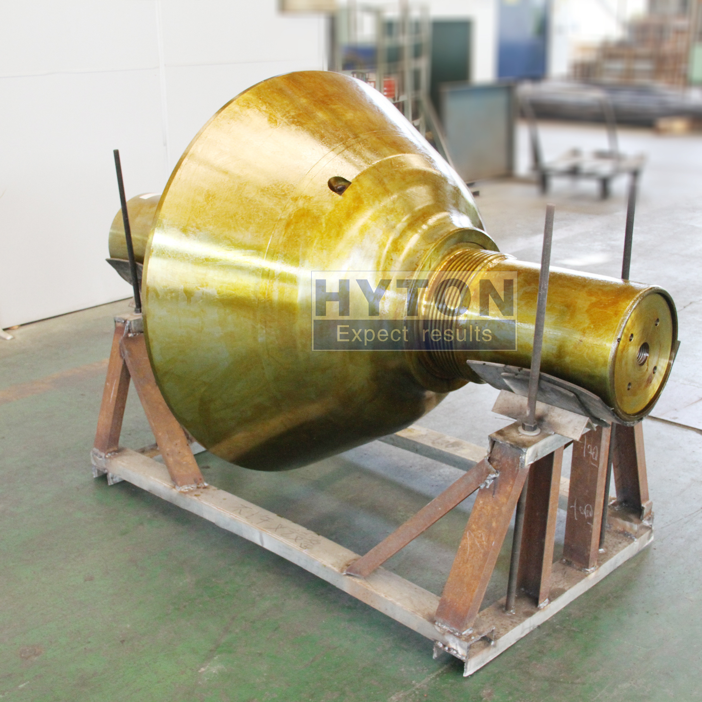 Stone Cone Crusher Main Shaft Assembly GP330 Spare Parts Replacement