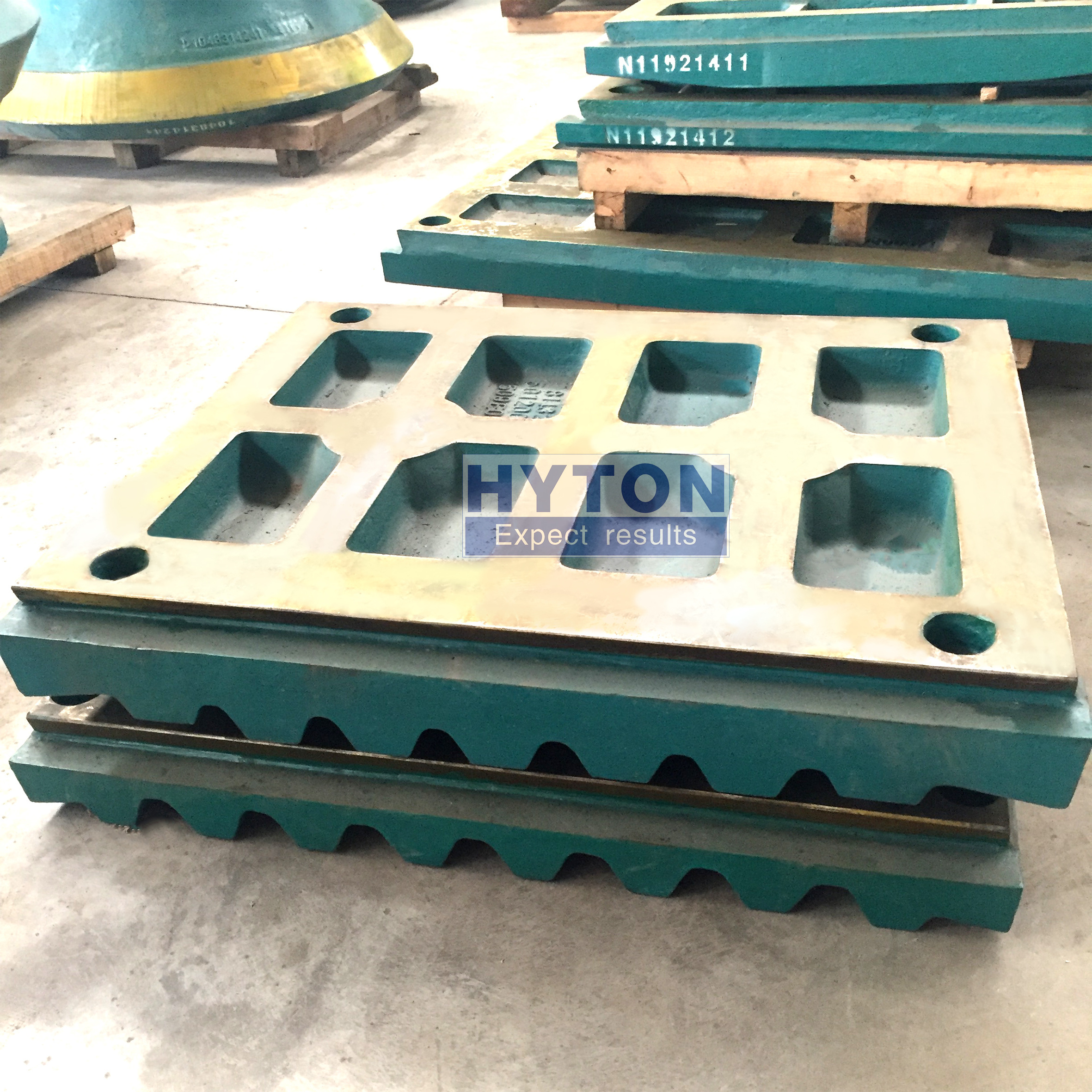 Hyoncasting Jaw Plate Tooth Plate Suit C120 C125 Jaw Crusher Wear Parts HT-MM0589530