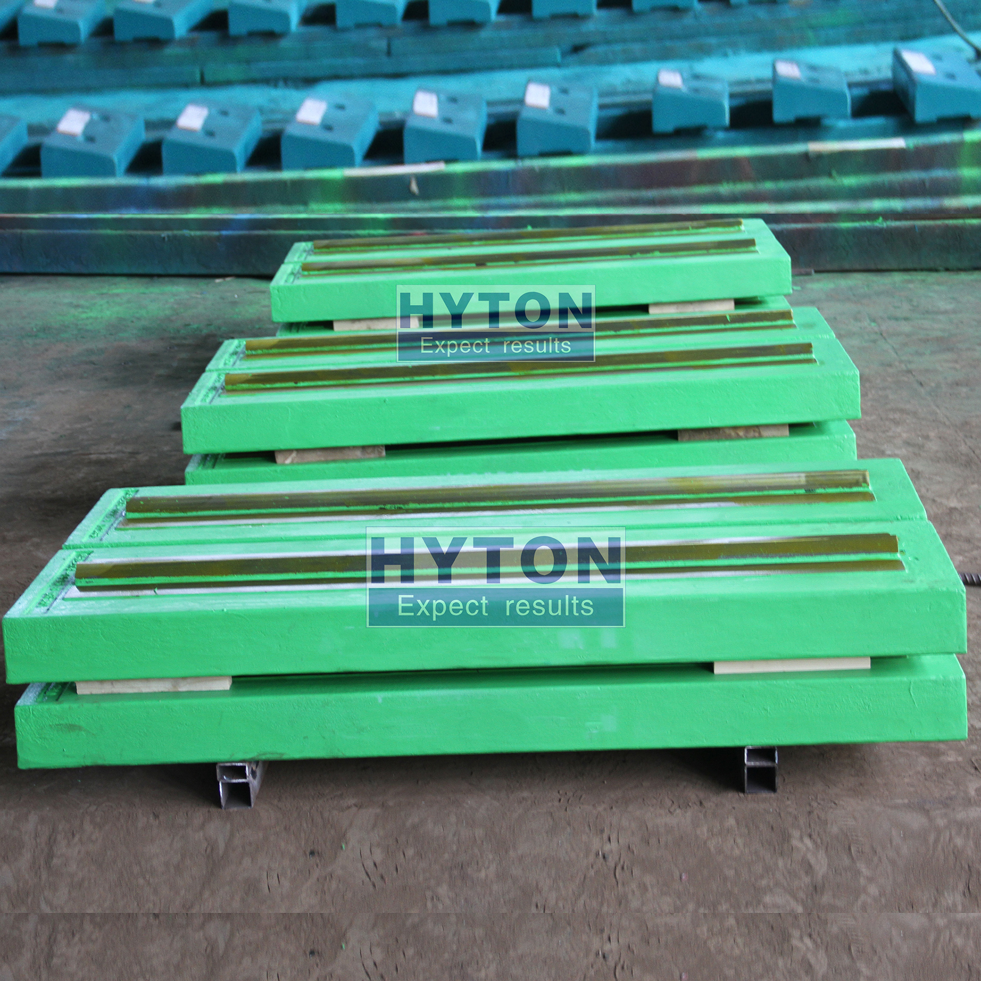 Cr26 High Chrome Mn18cr2 Martensitic Steel Plate Hammer Blow Bar for Impact Crusher