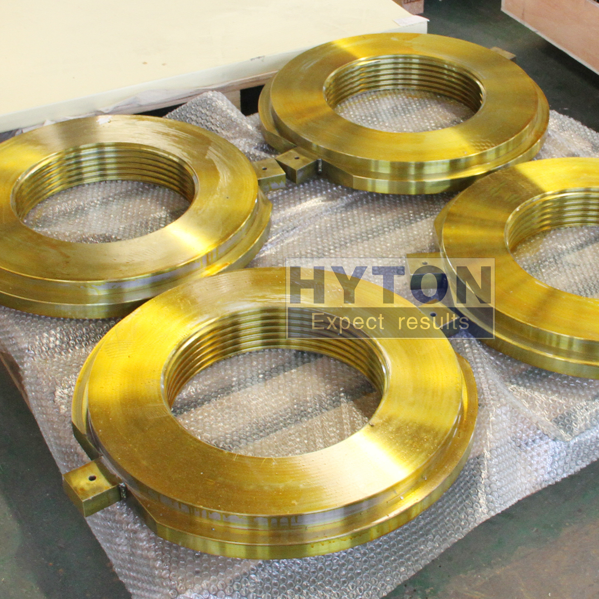 High Quality Locking Nut for GP330 Cone Crusher Spare Parts