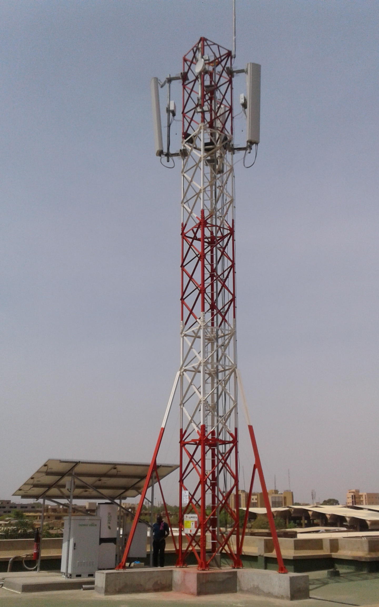 GSM Rooftop Telecommunication pole electricity steel tower/ Antenna tower/ Lattice tower