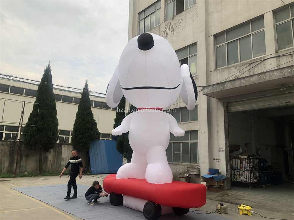 Advertising inflatable snoopy inflatables model snoopy on skateboard