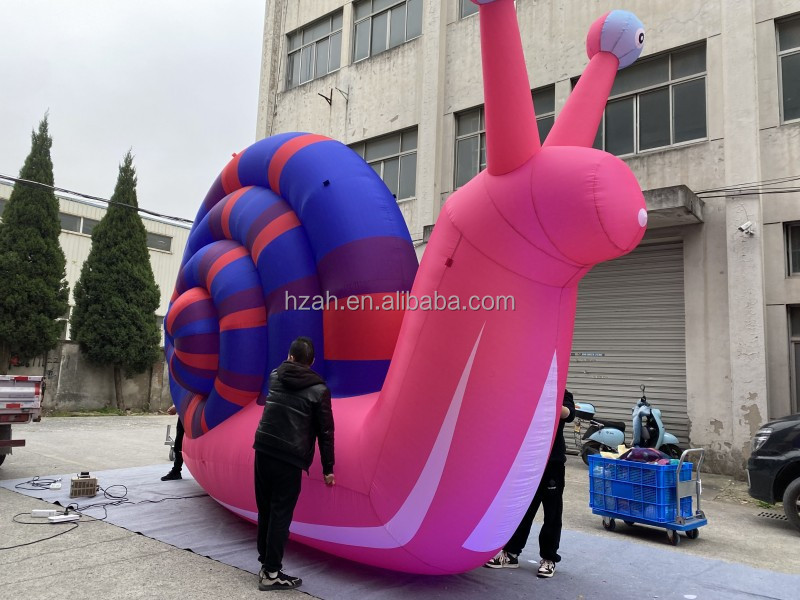 Inflatable Pink Snail Model with Grass Led Light Inflatable Snail Cartoon Balloon