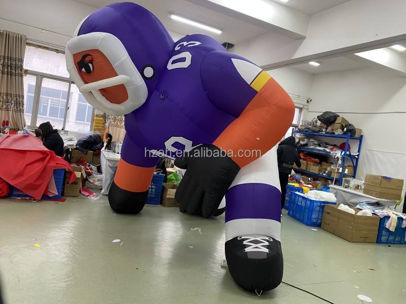 Custom Super Bowl Props Giant Inflatable Player Inflatable NFL Player with Helmet