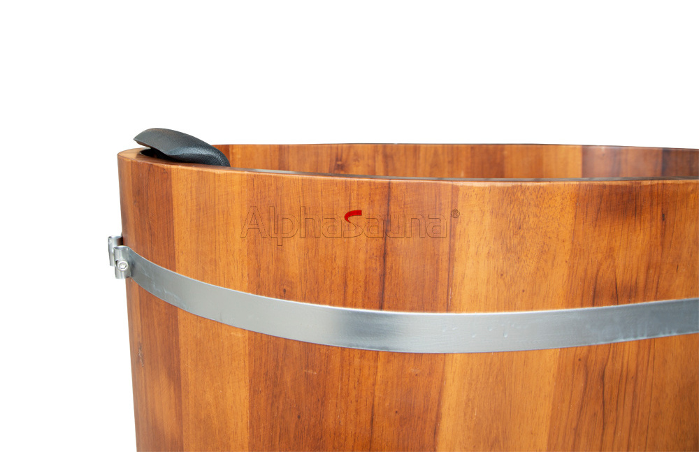 Freestanding Cheap Small  Heat Treated Wood Bathtub Barrel Shower Hot Tub Cedar Wooden Baby Bathtub For Sale