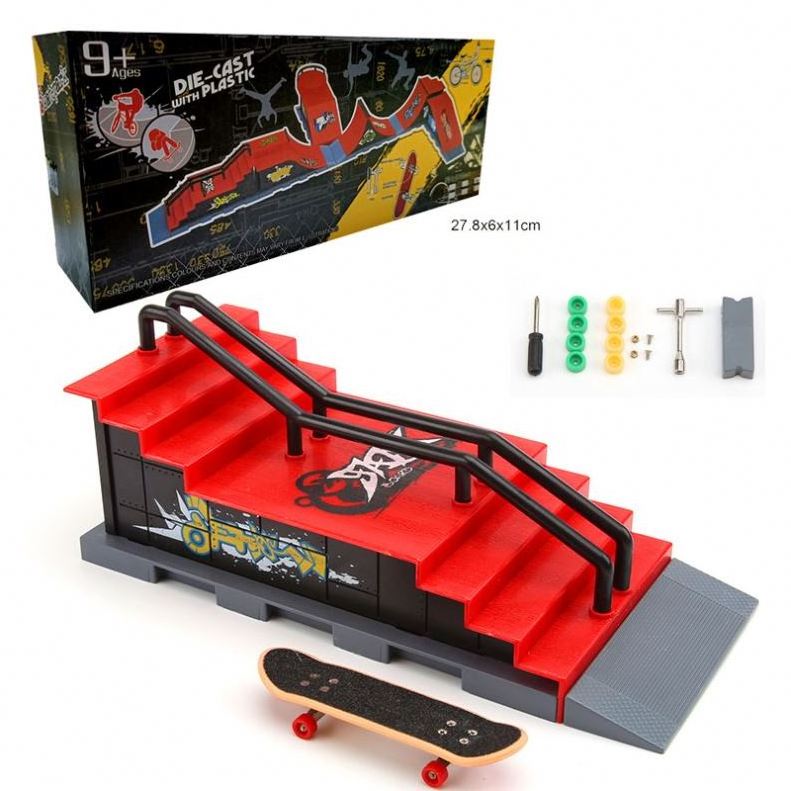 Educational Fun Training Games Fingerboard Skatepark toys 6 in 1 mini skate Ramp finger skateboard park