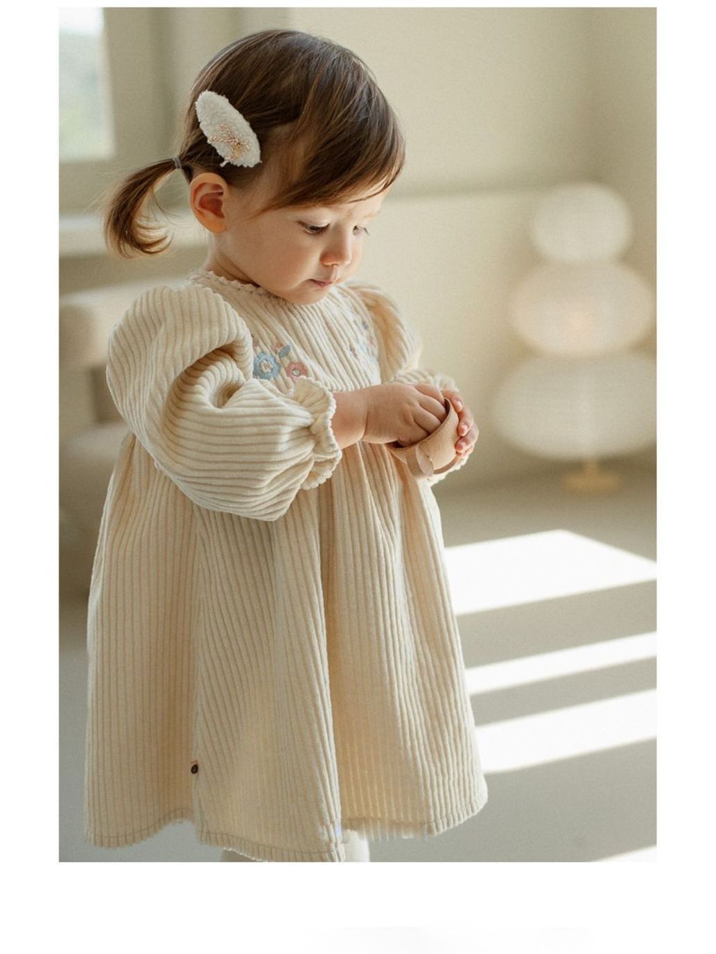 Autumn New Children's Autumn Little Children Little Girls Corduroy Embroidered Long Sleeve Princess Dress