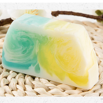 Wholesale Private Label Hand Made Trapezoid Moisturizing Cleansing Soap with Beautiful Flowers Inside